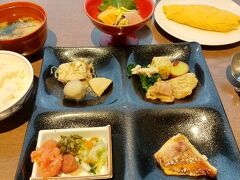 金沢3日目。
ANAホリデイ・イン金沢スカイで朝食を。
お刺身があったり、金沢らしく治部煮があったりと、良い朝食でした。