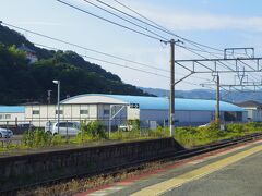 おはようございます。旅2日目最終日は紀三井寺駅からスタートです。