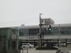 富山駅まで徒歩で移動しました。