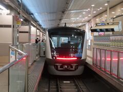 05時27分発の急行新松田行で出発

この電車､静岡方面へ行くときによく使いますが､駅の時刻表を見たら新宿発の一番最初の急行なんですね～

ということは､小田急線で出かけるときはこの電車で行くよりも早くは行けないということですね