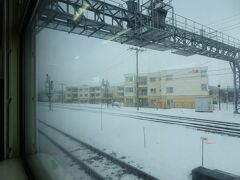 夕張方面への分岐地点の追分駅、現在は釧路方面へは特急列車のみが走る