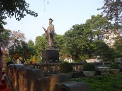リータイトー公園にある李太祖像