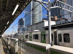10:45、「秋葉原駅」に到着。
荷物を預ける駅は、空港までの経路を考慮すると「上野駅」が妥当かな？
