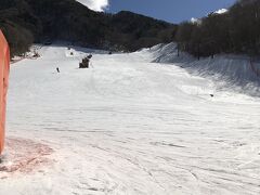 2022年1月。
久々に夫とスノーボードに行きました。
治部坂高原スキー場はお初。
こじんまりしたスキー場ですが、空いててとても良かったです。