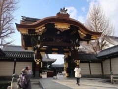 この後はJRで京都駅まで戻り、お東さんへ