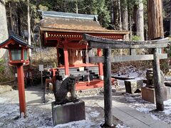 朋友神社。

知恵と医薬の神を祀る神社。
建造は意外に新しく、江戸時代中期ではないかと言われています。