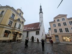 更に進むと聖霊教会。
時計が観光スポットになっています。中は有料だったのでとりあえずスルー。
