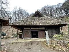 旧荻野家はお医者さんの家でした。永井家とは作りが違ってます。