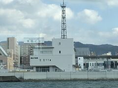 徳山港フェリーターミナルが見えてきました。あっという間です。大津島で見てきたものは、ずっと記憶に残ると思います。