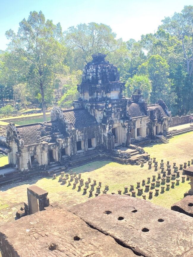 いい眺めです<br />第一回廊からはきっと　アンコールワットの十字回廊のようになっていたのでしょうか