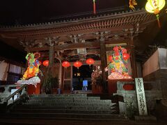 興福寺入り口の門です。
私にウデがないので伝えきれませんが実物はもっと素敵です。
拝観料は300円です。