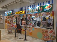早速向かったのは、ショッピングモール内にあるこちらのお店です。
ショッピングモールまでは、新潟空港より10分ほどだったと思います。
