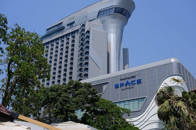 spAceホテル は近いと思っていましたが少し登坂でここから又300ｍ歩き脇道に入りマッサージを１時受けるが不覚にも？？？<br />帰りは暇で持ち時間はたっぷりあるので健康の為に自宅まで歩きを選んだ。