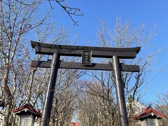 ラビスタから徒歩約20分。釧路厳島神社へきました。その名の通り、弁天様がいらっしゃいます。