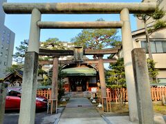 市媛神社