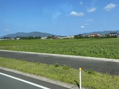 出雲縁結びパーフェクトチケットを空港カウンターで入手し、まずは出雲市駅まで向かいます。
3日間4,000円でバタ電、バス、空港シャトルが利用できます。