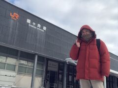 乗り換えの米原駅でも接続に1時間待ち。
たった2駅なのに、ホテルを出てから2時間もかかって醒ヶ井駅に着きました。
今日の中山道ウォークはここからスタート！