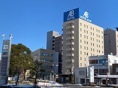 近江八幡駅のそばにある、ＡＢホテルに宿泊です。
駅近だし、イオンもあり立地良好。
