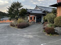 二日目の宿、ここも二食付きで7000円くらい、清武温泉