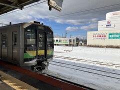 苫小牧駅で室蘭本線に乗り換えます。