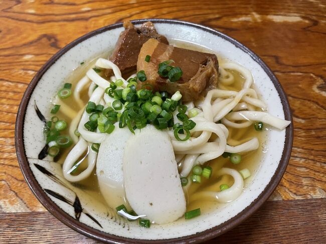 トッピングの一つはカツオかと思うほど身がしっかりした豚
