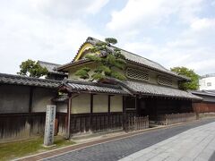 こちらの建物は松阪家住宅。