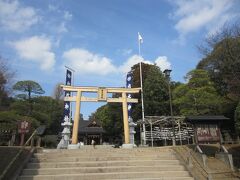 神社がありました。折角なのでお参りさせていただきます。