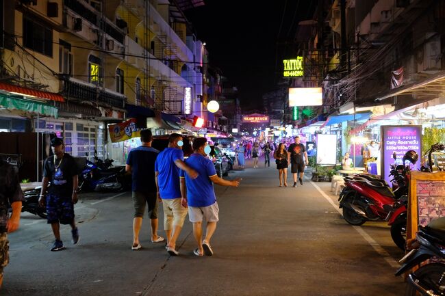 ２月6日(月)　19:07　ソイニュープラザでビール２本そして市場で食材を買い帰宅途中でマッサージを１時間そして帰りました。