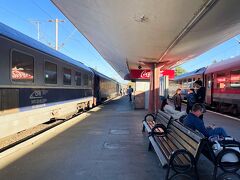 旅行12日目、
シギショアラからの列車はブラショフへ16:40頃到着！
3時間ほどの列車の旅でしたが、バスに比べてやっぱり楽々。

