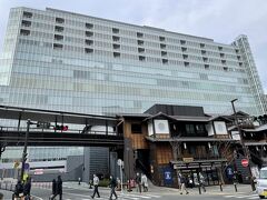 小田原の宿泊は「天成園 小田原駅別館」。駅直結の新しいホテルです。
