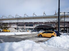 　先にホテルに荷物を預けるために、千歳駅で下車します。