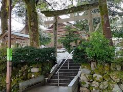 株湯のそばにある三朝神社
遅ればせながら、初詣。おみくじ引いたら
数年振りに大吉だった(^.^)