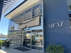 ＱＵＡＹの入口
一応ドレスコードがあります、真夏なので軽装ですが