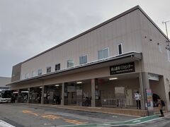 この日は９：３５のバスで白川郷へ。
予めバスは予約しました。

バスは高山駅隣の、高山濃飛バスセンターを出発します。