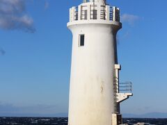 1929(昭和4)年11月に設置，初点灯した伊良湖畔灯台は、日本の灯台50選にも選ばれているそうです。
表紙の写真も、この時～撮りました(^_-)-☆