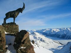 2005年12月 スイス15回目のホテルも2年続けてハウザー

サンモリッツからはバスで色々なスキー場に行け、それぞれ展望台からの眺めも素晴らしい。ここからはデジタル写真(主にiPhone撮影)になります。