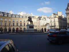 ヴィクトワール広場「Place des Victoires」