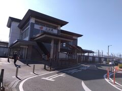 名古屋の自宅を出て１時間半ちょっと。ご先祖様のお墓のある二川駅に到着。