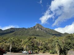 大好きなヤクシマ果林から望むモッチョム岳
毎日のように通ってスムージーを頂きました