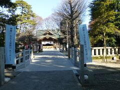 間もなく、布田天神の鳥居、本殿が見えてきました。

今日はこちらにはお詣りせず、礼だけして脇道を北上いたします。