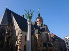 続いてはニコライ教会へ。ここは東西分裂時代のドイツで統一のきっかけになった「月曜デモ」が始まった歴史的な場所です。