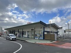 定刻に鳴門駅到着！
電車よりパパの車のほうが早かった～