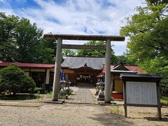 八幡秋田神社
表門を抜けて階段を登った先にあります。
左手の社務所で御朱印を頂きました。