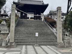 「阿智神社」
倉敷の総鎮守、1700年以上の歴史ある神社です。

倉敷美観地区の鶴形山の山頂にあるため、ここまで来るのにけっこうな階段あります、、、
