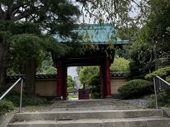 花の寺として知られる光則寺。