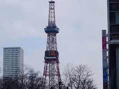 お店を出て、大通公園へ。