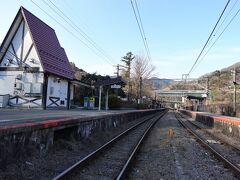 谷峨駅
小田原方面は線路を渡らなければなりません。下り方面が改札に近い駅が多いように思うんだけど？
何にせよ、お疲れ様でした。

最後までご覧いただき、有難うございますm(_ _)m