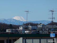 11:17　多摩川に架かる多摩水道橋から富士山