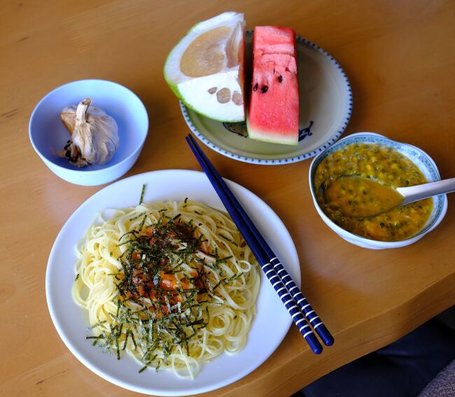 ２月8日(水)　昼食<br />明太スパゲッティ　黒ニンニク　<br />果物】スイカ　ソムオー　パッションフルーツ