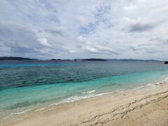 北浜（読み：ニシハマ）ビーチ。沖縄では、北をニシという。